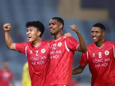 Quang Hải & CAHN đón Tết trên sân cỏ, Pep Guardiola ‘dọa’ Arsenal, MU tìm HLV mới