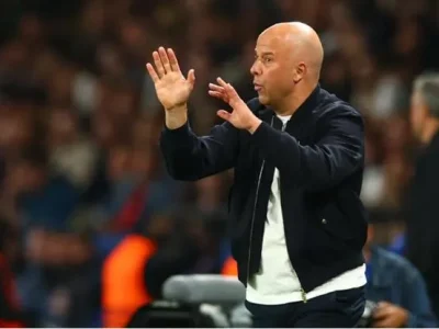 HLV Arne Slot thừa nhận Liverpool ‘may mắn’ chỉ thua PSG 2-0, hé lộ kế hoạch lật ngược thế cờ tại Anfield