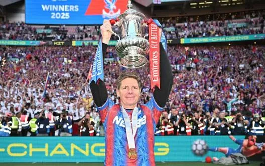 HLV Oliver Glasner khẳng định không bỏ rơi Crystal Palace 1