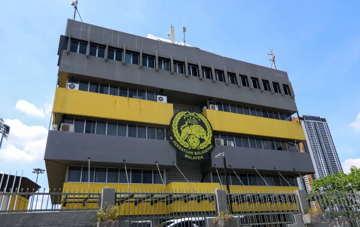 Hiep hoi Bong da Malaysia (FAM) vua bi tin tac tan cong