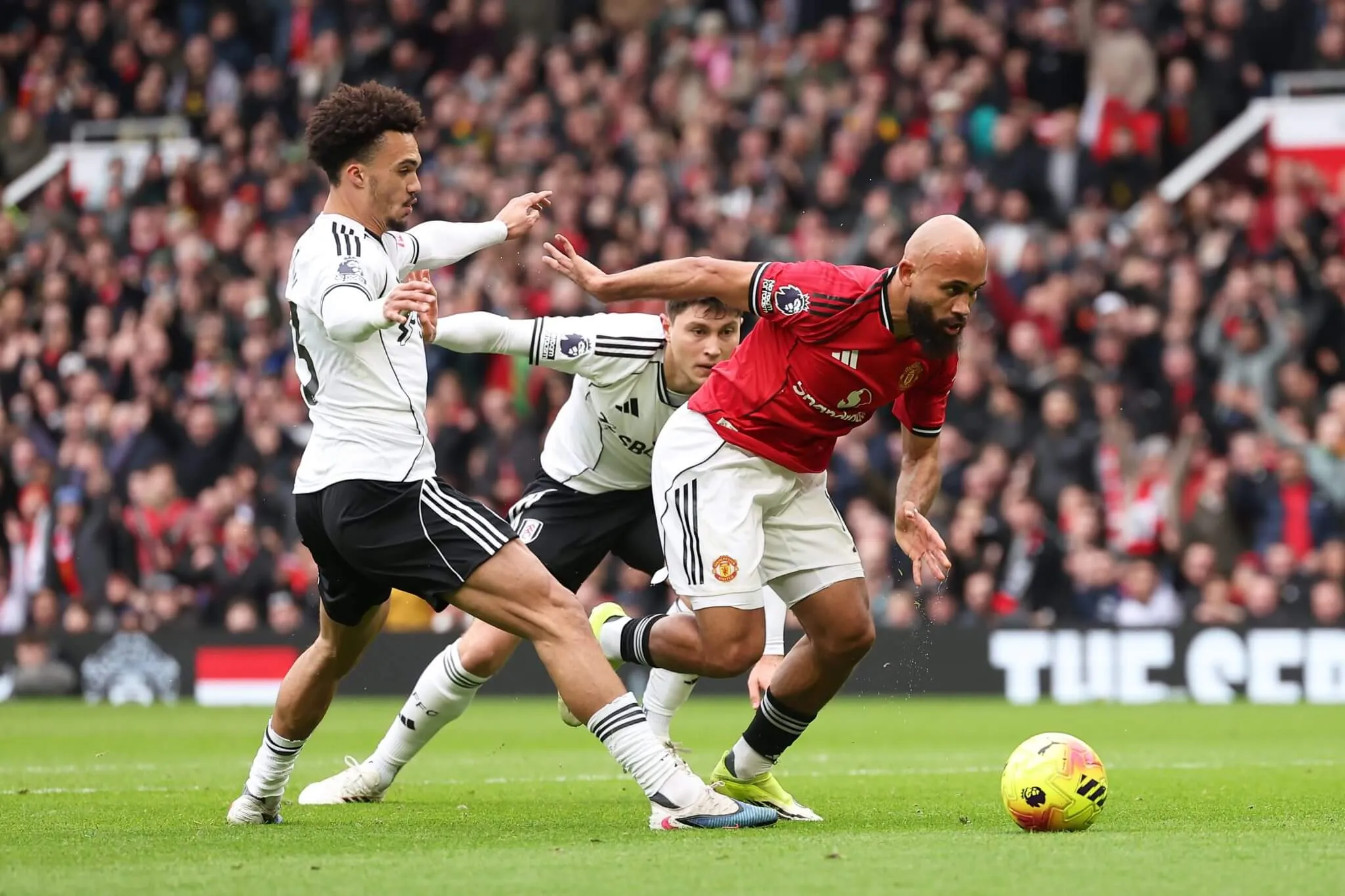 Man Utd 3-2 Fulham Làm thế nào để thay thế Casemiro Quỷ đỏ đang trở nên gai góc hơn 2