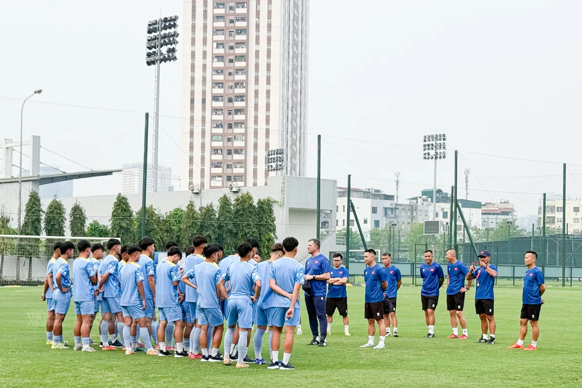 Quang Khôi, Đình Phong hứng khởi trước ngày sang Indonesia 2