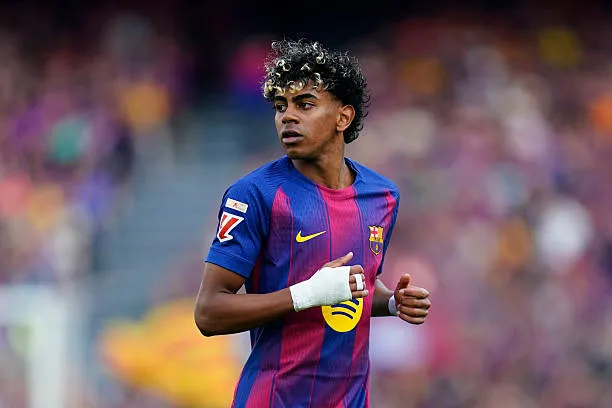 lamine-yamal-of-fc-barcelona-dur