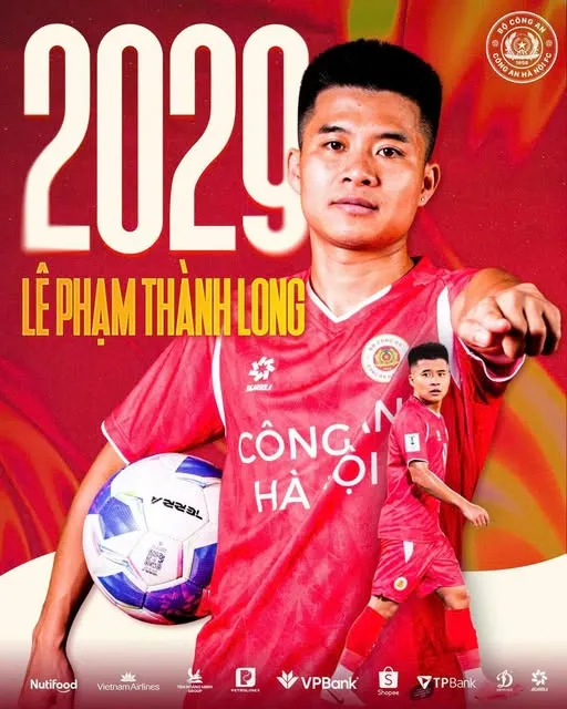 Lê Phạm Thành Long ký gia hạn hợp đồng với CAHN Lê Phạm Thành Long ký gia hạn hợp đồng với CAHN